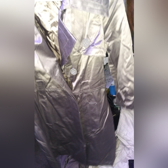 Be be  petite rain coat - Picture 2 of 2